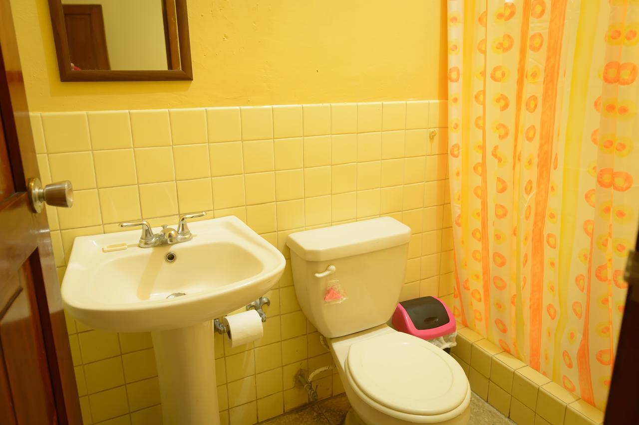 Hostal Fachente León Esterno foto