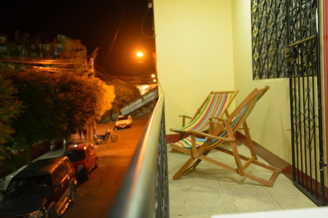 Hostal Fachente León Esterno foto