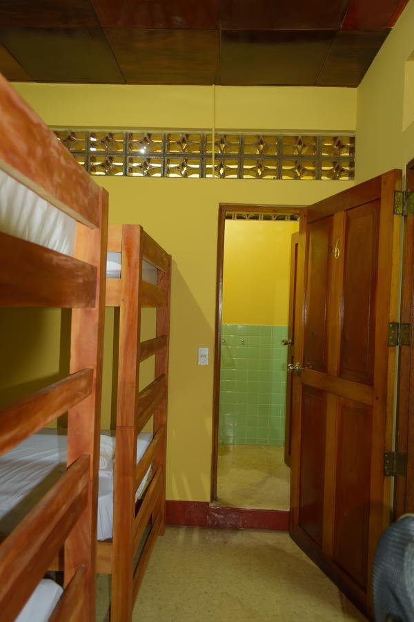 Hostal Fachente León Esterno foto